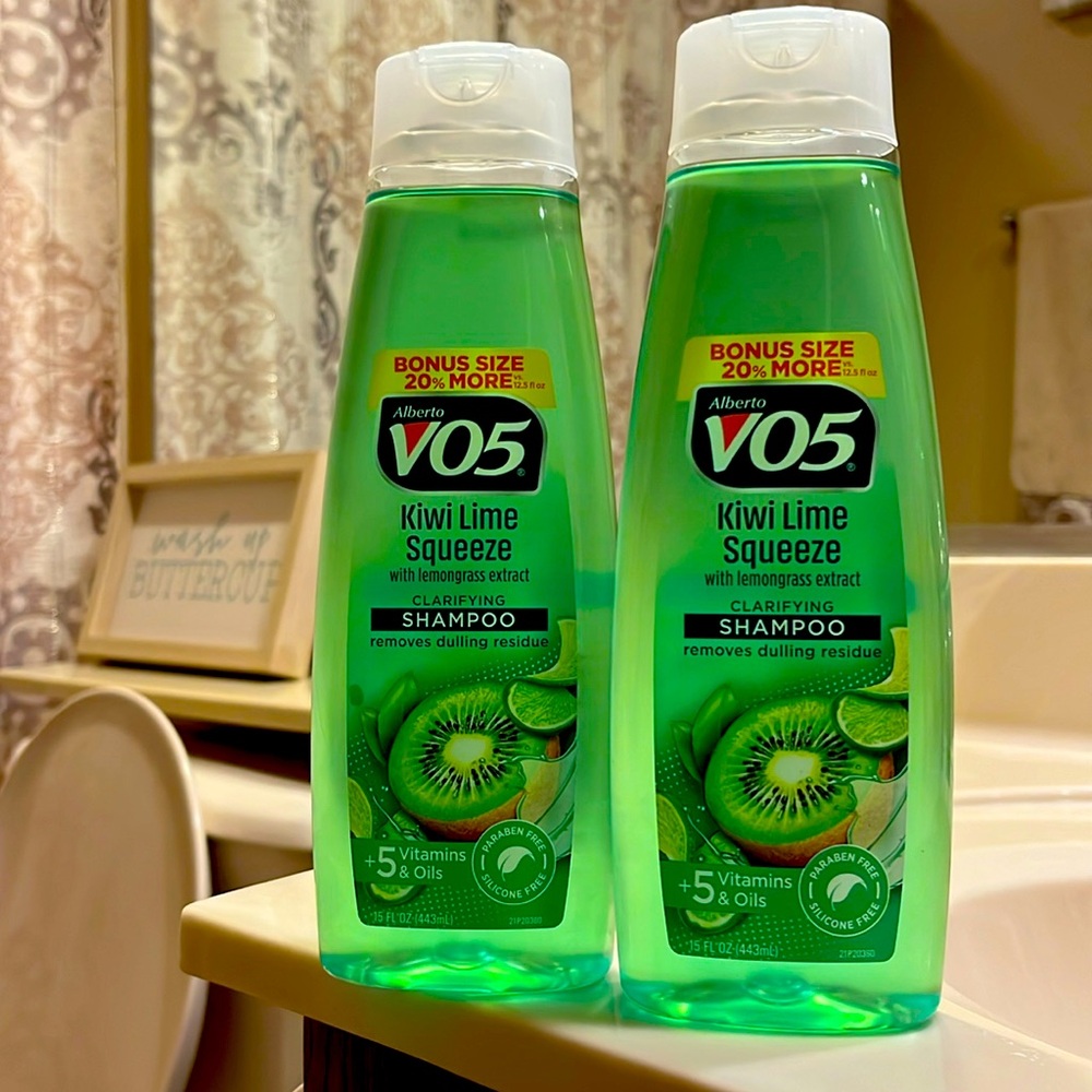 VO5 Shampoo (Kiwi Lime Squeeze)